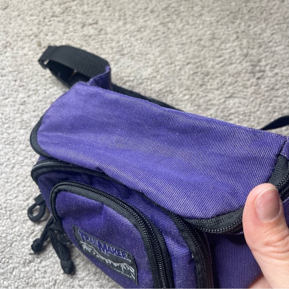 TRAIL MAKER Purple and Black Vintage Fanny Pack - Picture 4 of 10